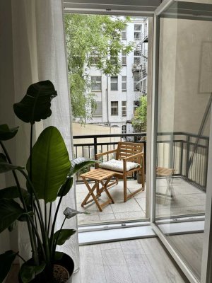 Charmantes Altbau-Studio mit Balkon im Schillerkiez