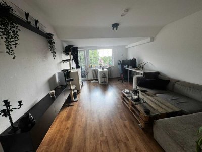 Pracht Immobilien- 3 Zimmerwohnung mit Einbauküche & Balkon