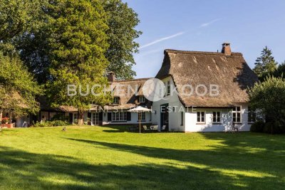 Reetgedecktes Anwesen am Alsterlauf in HH-Lehmsahl Mellingstedt