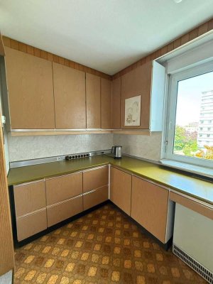 Renovierungsprojekt mit großem Potenzial: 3-Zimmer-Wohnung für kreative Fix & Flipper.