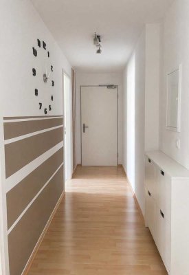 Außergewöhnliche 2-Zimmer-Wohnung mit Balkon und Aufzug in Augsburg