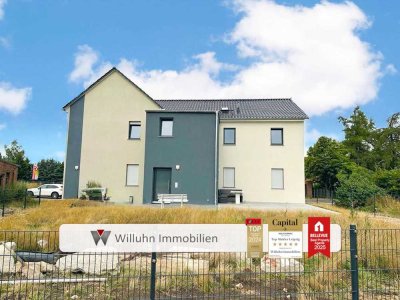 Sofort bezugsfrei! Wärmepumpe - Fußbodenheizung - hochwertig saniertes 2-Familienhaus mit viel Land