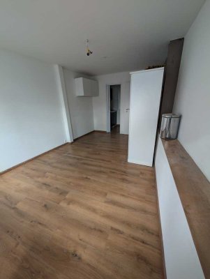 Schöne 1-Zimmer-Erdgeschosswohnung mit Terasse und EBK in Siegen