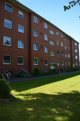 Sehr schöne, gut geschnittene und ruhige 2-Zimmer-Wohnung mit Balkon in St. Jürgen