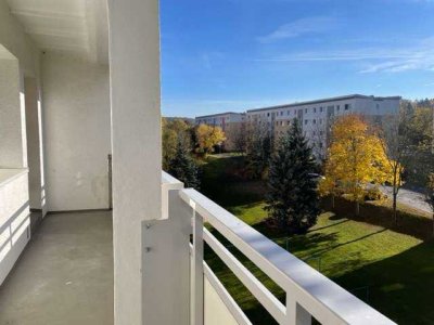 08412! HELLE 4 Zi.-WE - SÜDBALKON! IM DG MIT STELLPLATZ