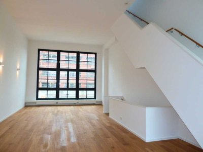 Stadthaus mit Garten, Dachterrassen und Atelieretage auf der Halbinsel Stralau