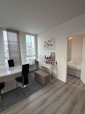 Single-Appartement - PKW-Stellplatz - Direkt im Uni-Center / Nähe RUB