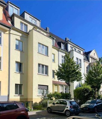 **Schmuckstück in Klettenberg** Großzügige Altbauetage in Top-Lage