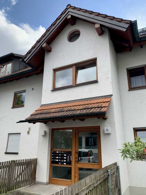 3 bis 4-Zimmer Erdgeschosswohnung in Neusäß mit Garten