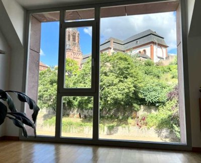 Penthouse-Feeling in AB Zentrum: 3 Zimmer, 2 Balkone, hell, Stiftskirchenblick, doppelhohe Decken