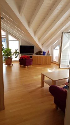 Helle 3-Zimmer Dachgeschosswohnung mit Balkon in Braunfels