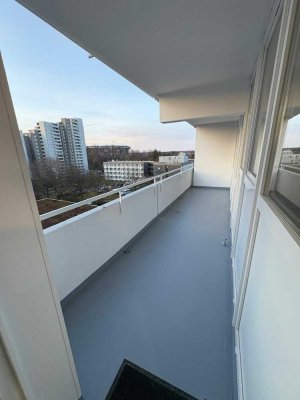 Frisch renovierte 3-Zimmer-Wohnung mit Balkon & Stellplatz - Betzenberg