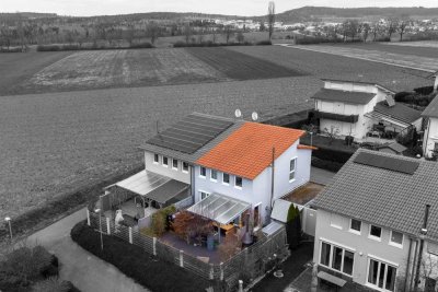 Charmante möblierte Doppelhaushälfte in Calw-Heumaden – Modernes Wohnen am idyllischen Feldrand
