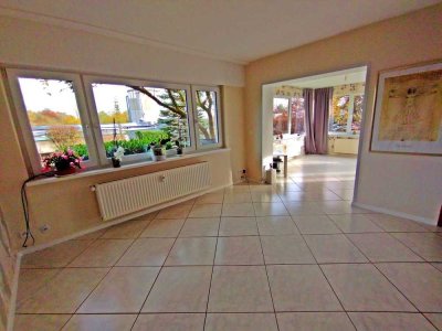 Großzügig Wohnen: Lichtdurchflutete 145 m² ETW mit Terrasse & Garten