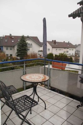 Gemütliche 2 ZKB mit Balkon in ruhiger Wohnlage sucht neuen Besitzer