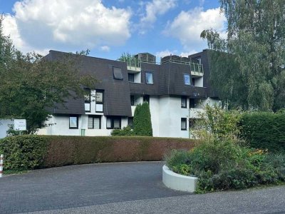 Solingen: Außergewöhnliche 3,5-Zimmer-Wohnung mit Loggia und traumhafter Dachterrasse