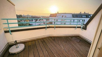 Helle und großzügige 4,5 ZKB mit zwei Dachterrassen und Einbauküche