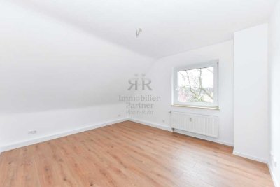Schöne gemütliche DG-Wohnung in einem ruhigen Haus.