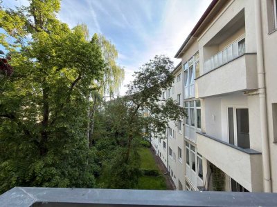 Erstbezug nach Sanierung: 2 Zimmer mit Balkon