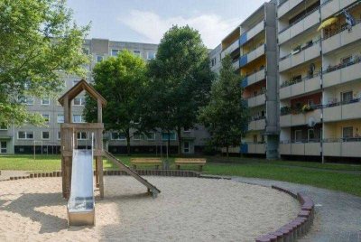 Frisch renovierte 2-Raum Wohnung mit Balkon in Dresden-Gorbitz!