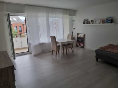 Teilmöblierte 1-Zimmer-Hochparterre-Wohnung mit Balkon und EBK in Mettmann