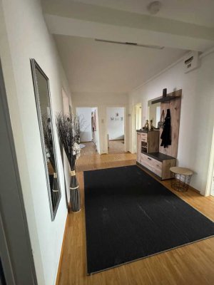 Vollständig renovierte 4-Zimmer-Wohnung mit EBK in Singen (Hohentwiel)