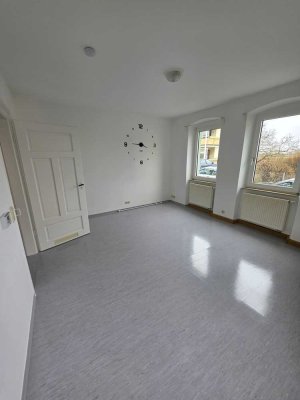 1-Zimmer Apartment. Anzeige komplett lesen!