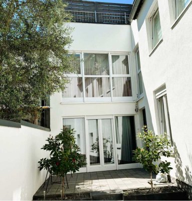 Moderne Traumwohnung mit Terrasse mitten in Köln