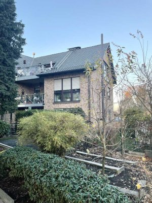 Helle und vollständig möbilierte Souterrain-Wohnung in kleiner Wohneinheit