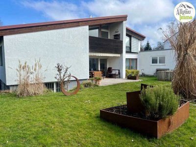 Haus mit Charakter: 175 m² Wohnfläche, großer Garten und vielseitiges Nebengebäude