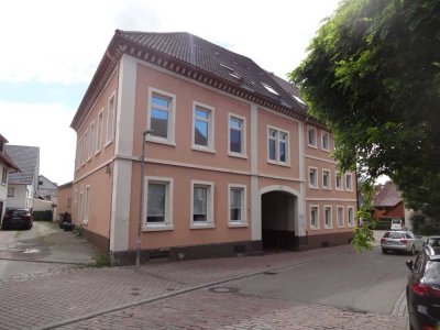 Gepflegte 4-Zimmer-Obergeschosswohnung zur Miete in Remchingen-Singen