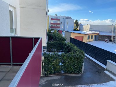 Schöne, helle 2-Zimmer-Genossenschaftswohnung mit Tiefgaragenplatz!