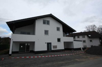 Barrierefreie und hochwertige 2-Zimmer-Wohnung im EG  in ruhiger Wohnlage von Weyerbusch