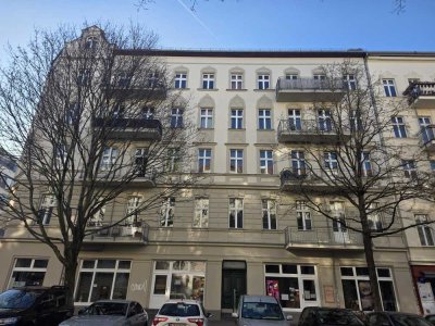 Top-Lage zw. Helmholtz- u. Humannplatz! Großzügige und ruhige Wohnung in gepflegtem Stuck-Altbau