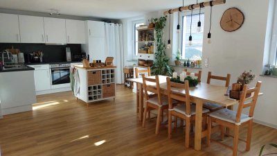 Exklusive 3,5-Zimmer-Wohnung mit gehobener Innenausstattung mit Balkon und Einbauküche in Rottenburg