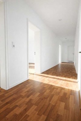 Familienglück mit 155m² Garten | 5 Zimmer Wohnung mit 2 Balkonen in Aachen - Burtscheid