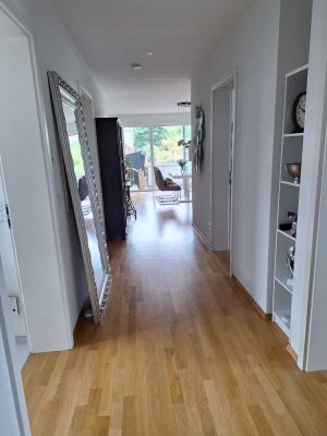 Exklusive, moderne  4-Zimmer-Wohnung mit Balkon in Regensburg Prüfening