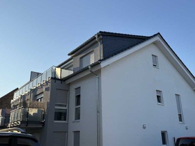 Neuwertige 3-Zimmer-Wohnung mit EBK und zwei Balkonen!