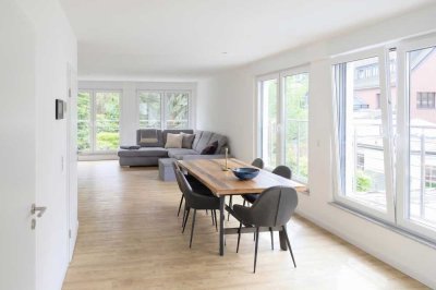 Attraktive Maisonette-Wohnung mit Galerie, drei Balkonen und Garage in ruhiger Wohnlage