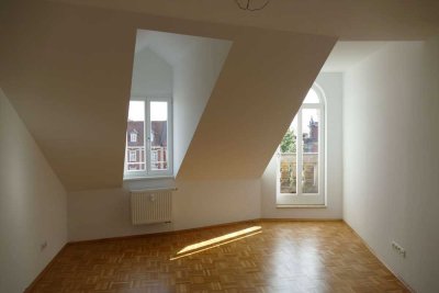 Traumhafte Ein-Zimmer-Dachgeschosswohnung im Erlanger Zentrum