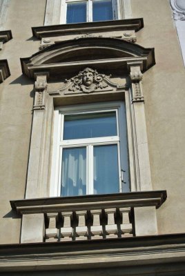 Altbauwohnung mit Charme und Potential Nähe Thaliastrasse- unbefristet vermietet.