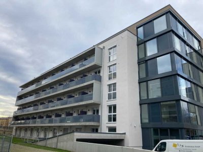 Zentrale vollmöblierte 1-Zimmer-Wohnung mit großer Terrasse
