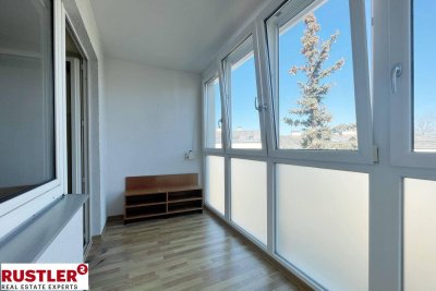 Charmante 1-Zimmer-Wohnung mit Loggia und viel Potenzial