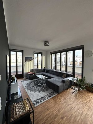 Exklusives Penthouse mit Dachgarten & Skylineblick – Nähe Messe & Flughafen