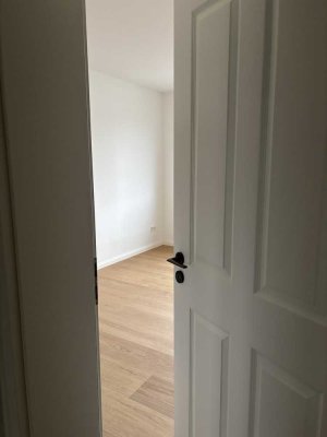 Kernsarnierte 2-Zimmer Wohnung mit Wohnküche