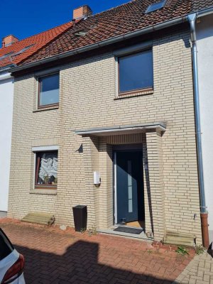 Saniertes Reihenmittelhaus incl. Einbauküche +++ Provisionsfrei