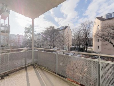 Helle 2-Zimmer Wohnung mit Balkon im 1. OG in München-Untermenzing