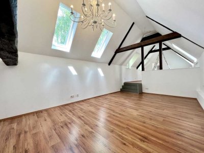 +++ Außergewöhnliche Dreizimmerwohnung in  der Altstadt +++