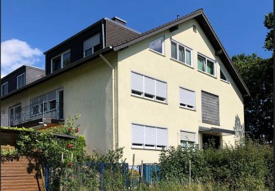 Schöne und sanierte 2-Zimmer Wohnung mit gehobener Innenausstattung in Leverkusen