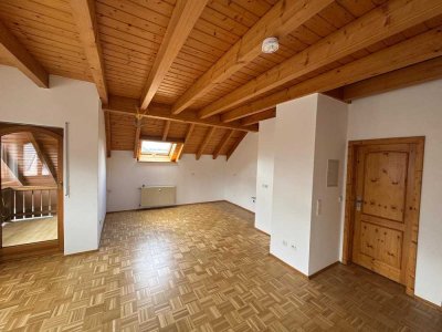 Schöne helle 2-Zimmerwohnung nach Sanierung mit Balkon zu vermieten !